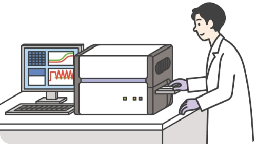 研究目的や比較的小規模の検査の場合は、小型のPCR用分析装置を用いて実験や検査が行われます。